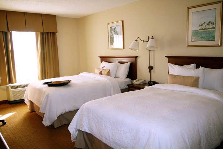 Hampton Inn & Suites Miami-Doral Dolphin Mall Номер фото
